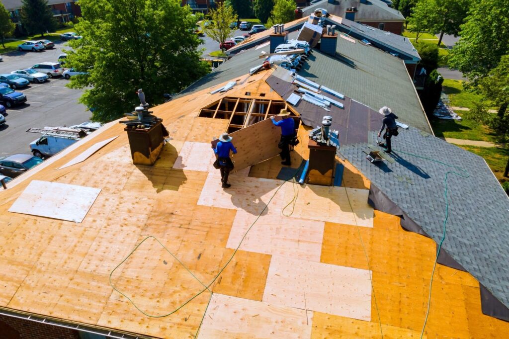 Roof Replacement vs. Roof Repair: How to Decide